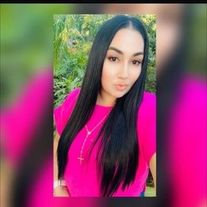 Meet your Posher, Anahi